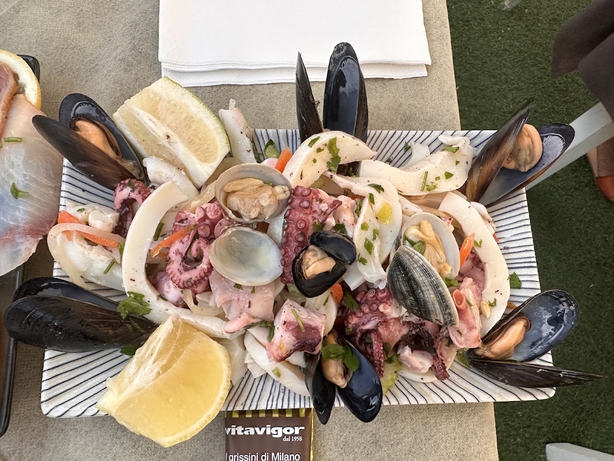 Vitale Pizza And Restaurant-9